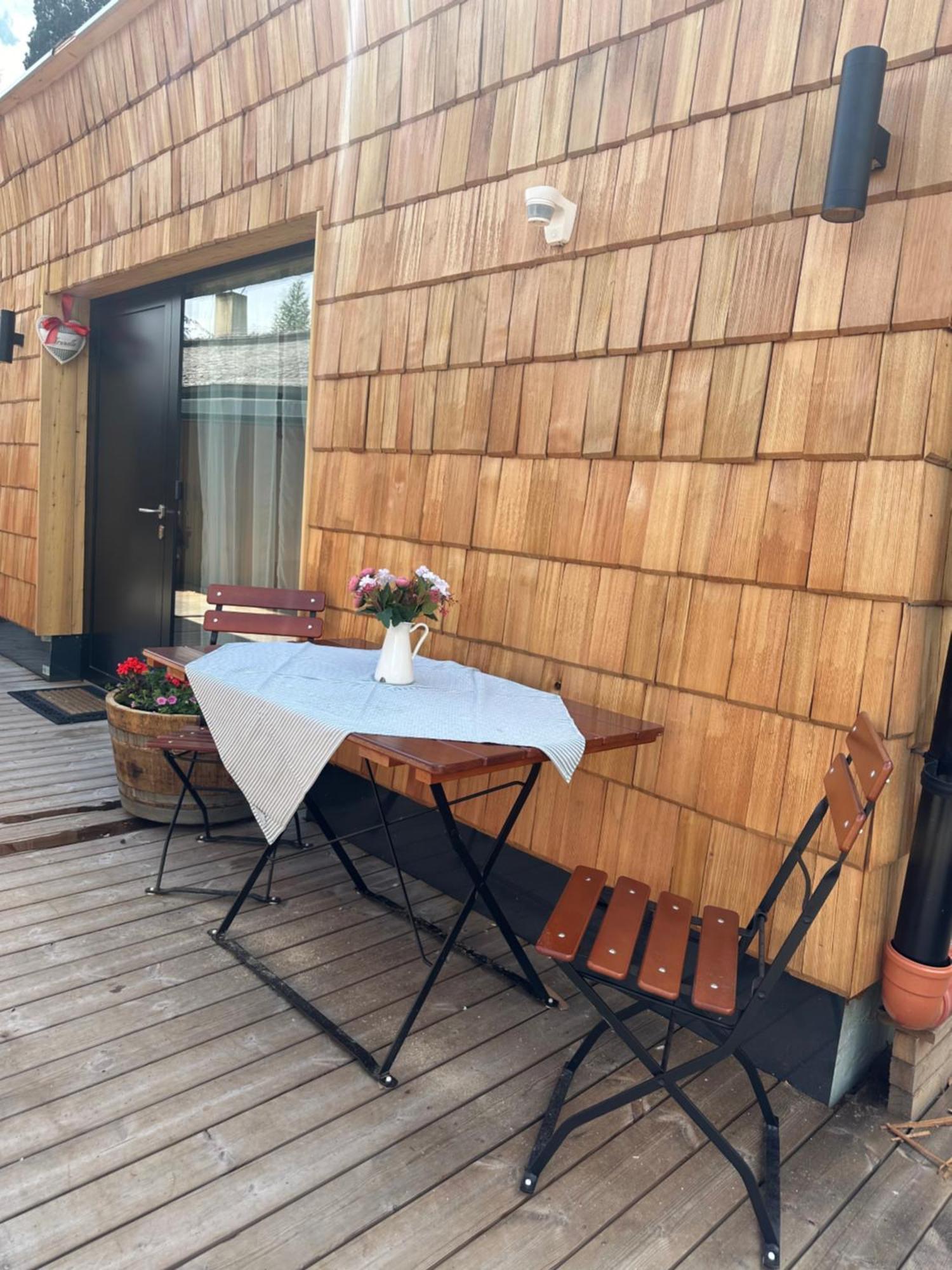 Peer Alm Hotel Navis Exterior photo